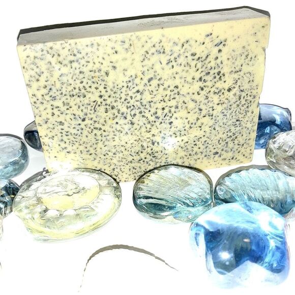 Hand crafted organic Mint Green tea Soap bar - Picture 2 of 4